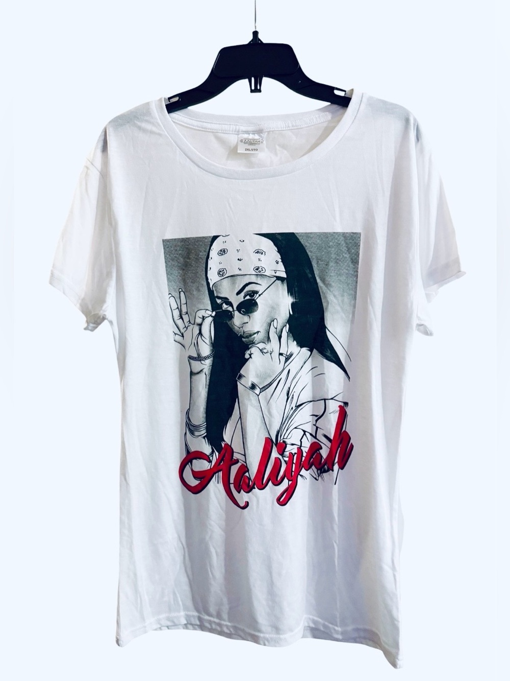 Aaliyah Women’s Licensed Bandana Picture Image Fitted  Graphic Tee
